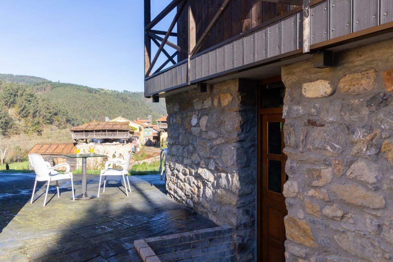 Gasthaus Casa Delfina Pravia Exterior foto